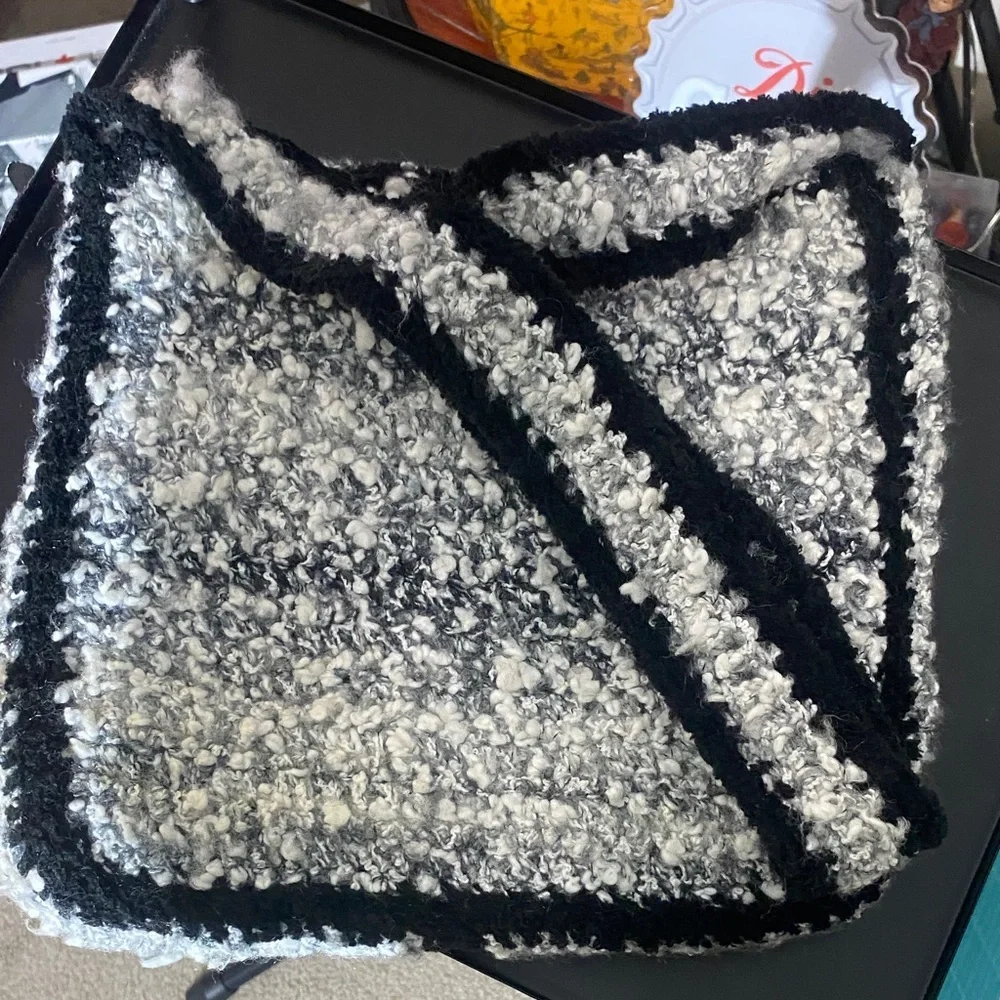 💚Stylish Black and Gray Women's Hobo Bag handmade crocheted